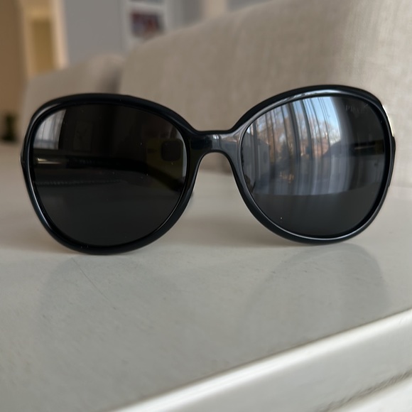 Prada sunglasses SPR25L gently used - Picture 2 of 8